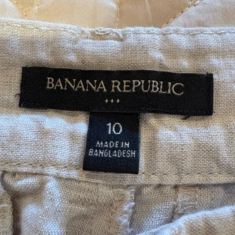 Banana Republic Women's Linen cotton Cropped cuffed pants size 10